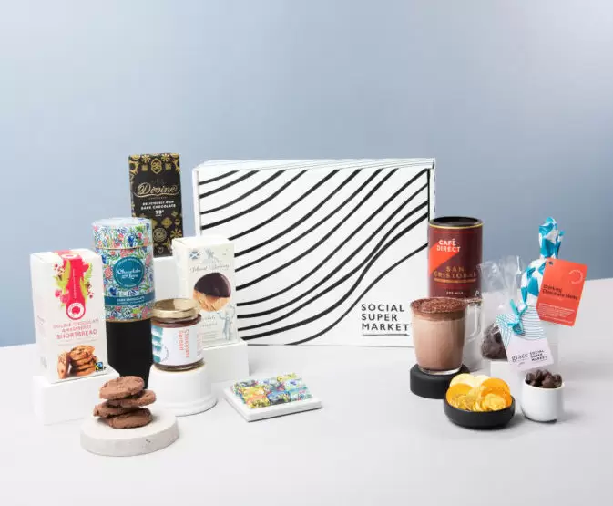 The Chocolate Lover Gift Box-444