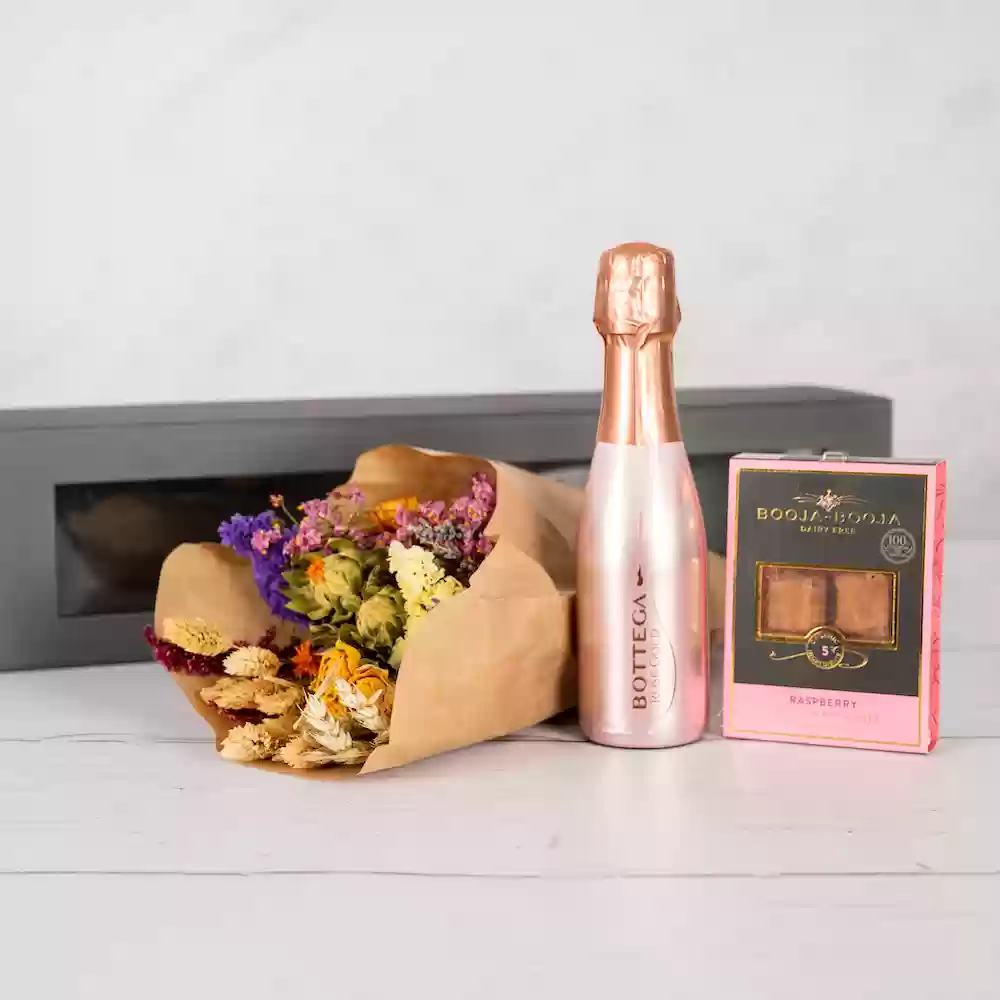 Flowers Prosecco and Chocolate Gift Box-9426